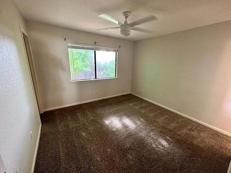1429 Hyridge Cir — Photo 9