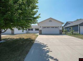 520 11th Ave NE, Waseca, MN 56093