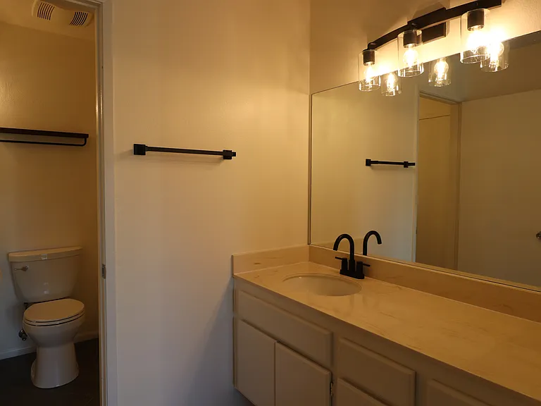 527 E Rice Ranch Rd — Photo 21