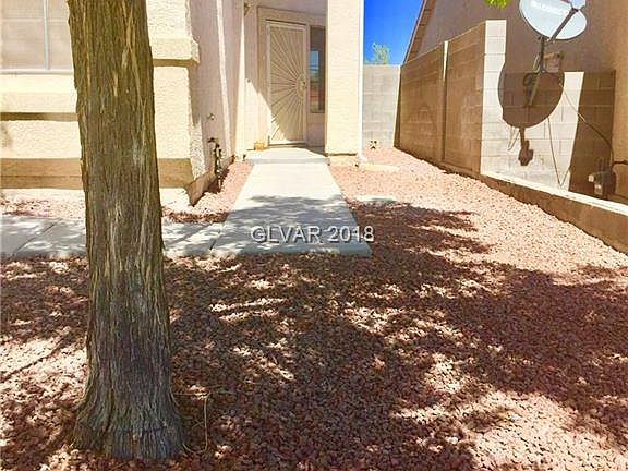 3rd image of 638 Palmwood Ln