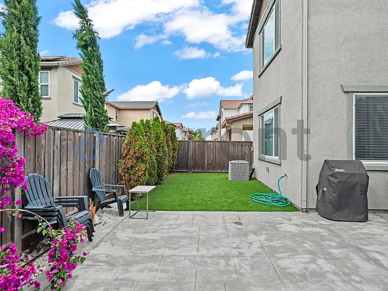 813 Stickney Way — Photo 36