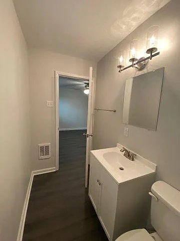 433 Janette Ave SW #8 — Photo 7