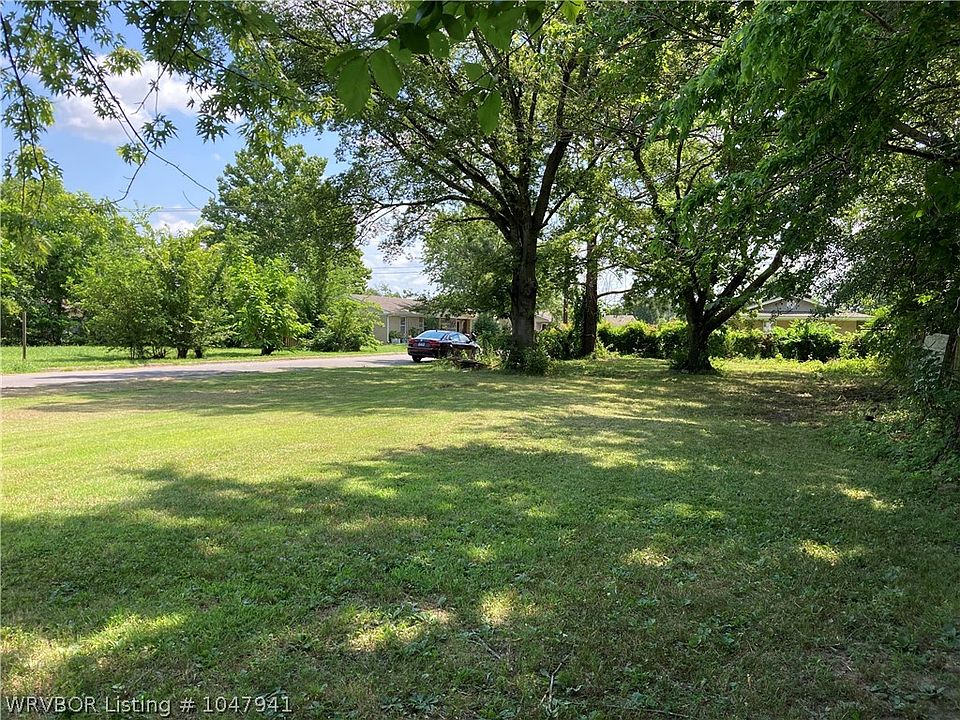 2nd image of 2044 N 30th St