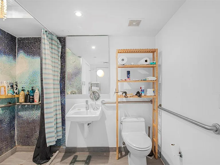 1100 W West Ave #620 — Photo 14