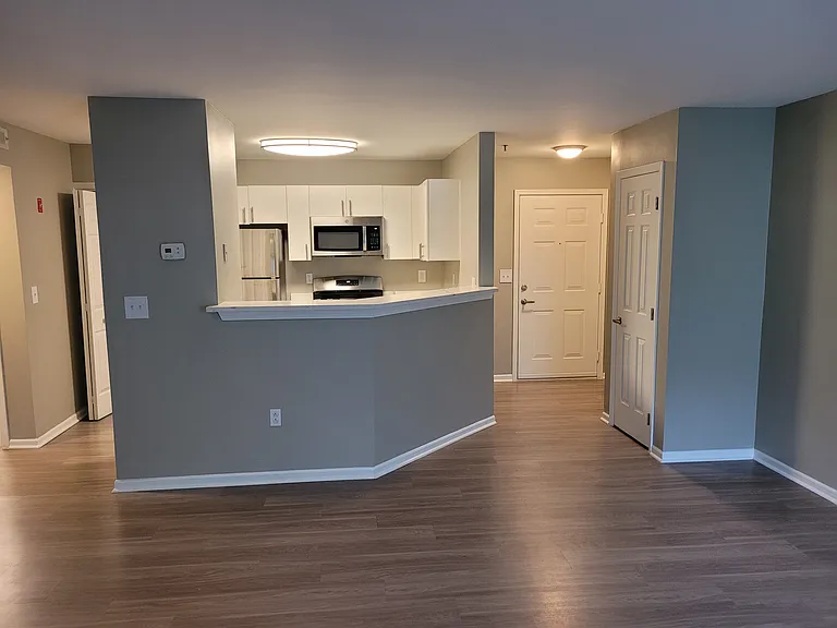 490 Bedford St #225 — Photo 12