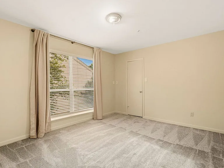 10125 Valley Forge Dr — Photo 23