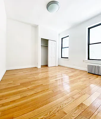 Rented by Avenues Real Estate | media 14