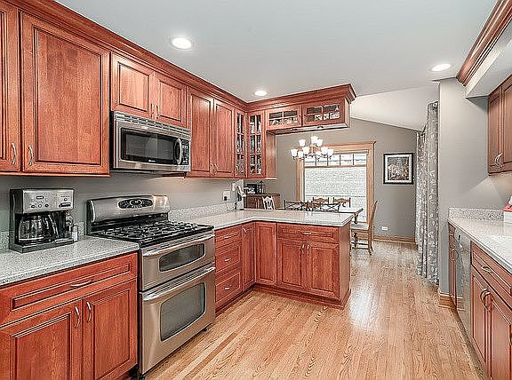 4th image of 10016 S Mulberry Ave