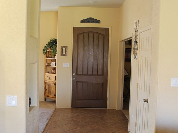 den/office/bdrm right side