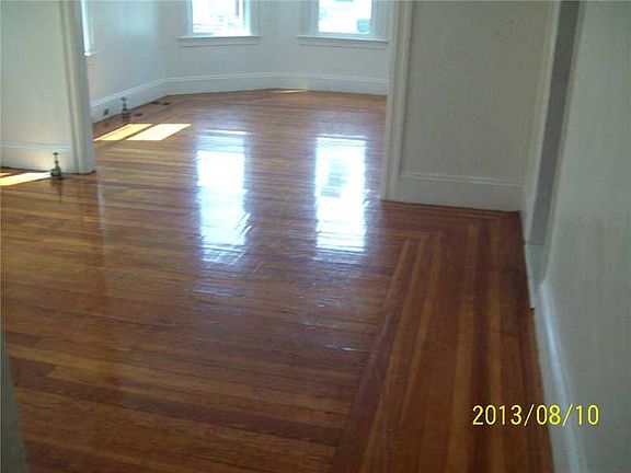 5th image of 64 Laurel Hill Ave