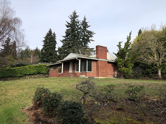 4th image of 9852 NE 18th St