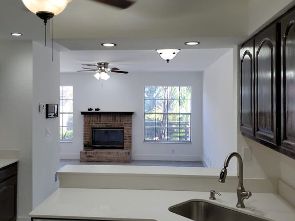3rd image of 10870 Cypress Glen Dr