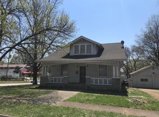 102 W Main St, Lebanon, IL 62254