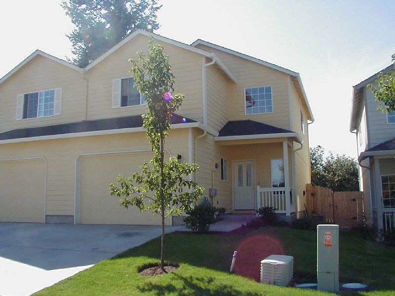 1st image of 9500 NE 20th Pl