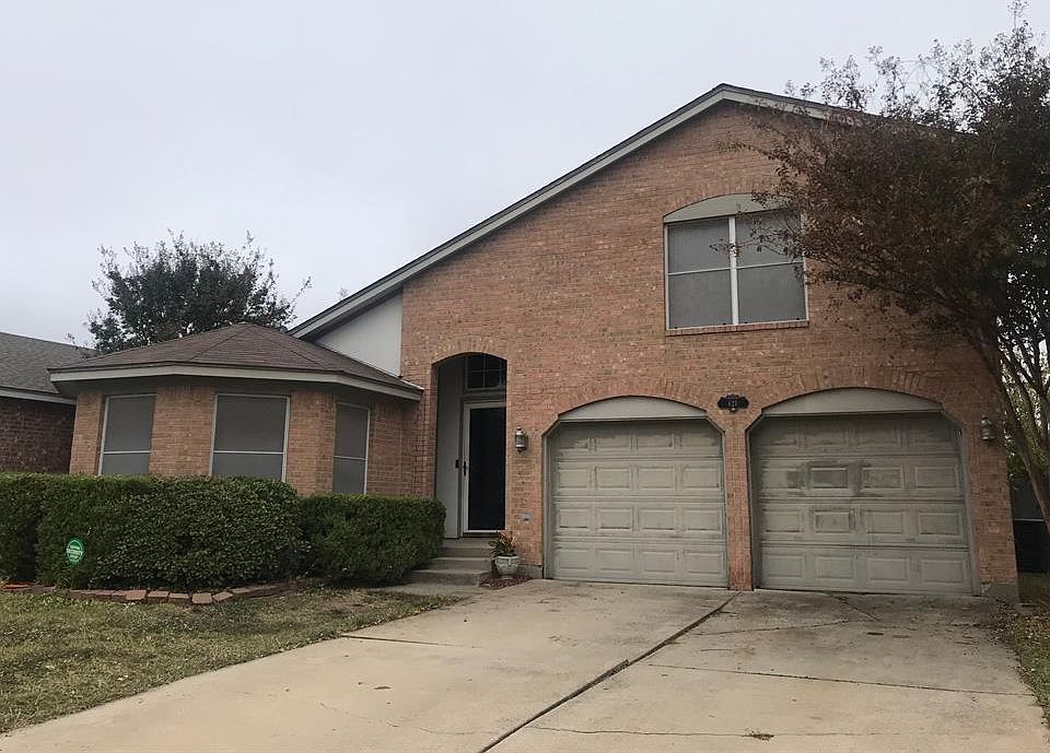 1st image of 621 Blueberry Hill Ln
