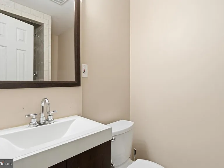 Wedgeway Ct — Photo 8