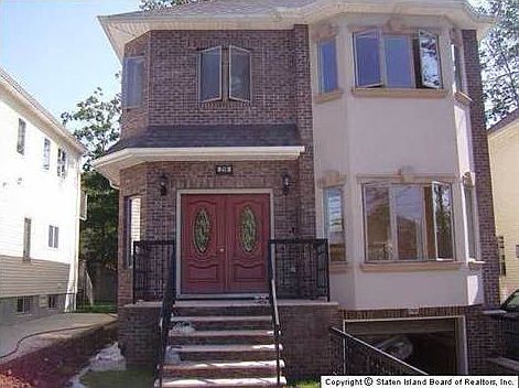3rd image of 223 Carteret St