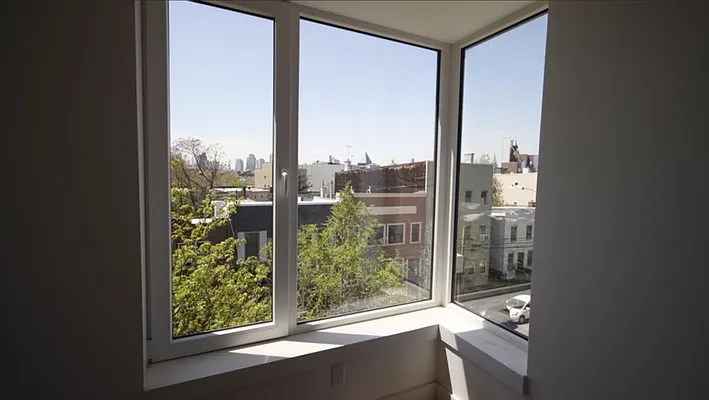 Rented by Nooklyn NYC LLC | media 19