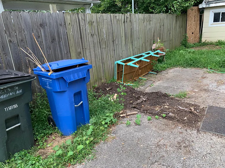 439 E 7th St — Photo 5