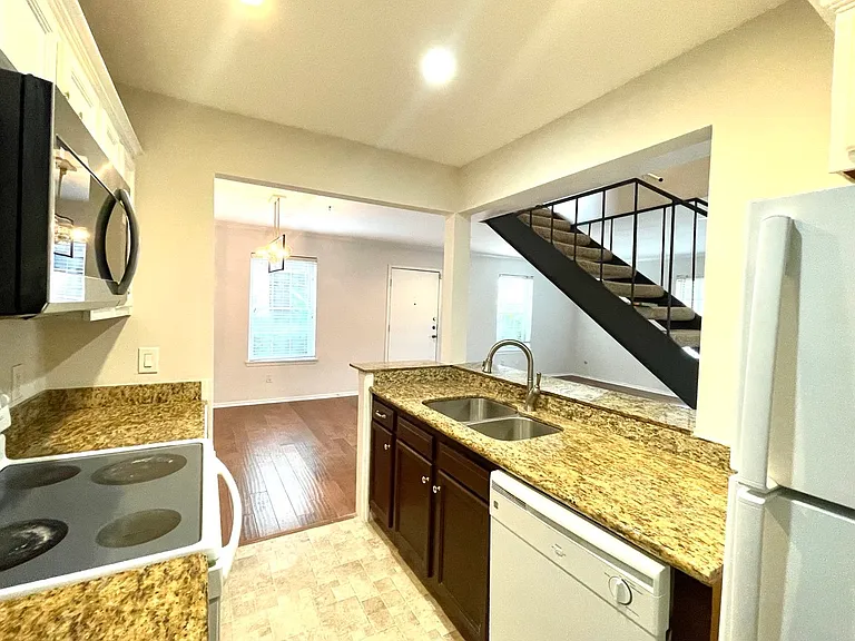 5534 Beverlyhill St — Photo 26