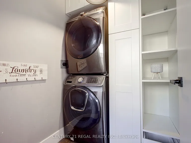 48 Michener Ct — Photo 10