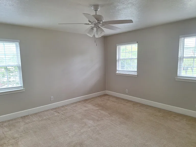 8430 Birchcroft Dr — Photo 18