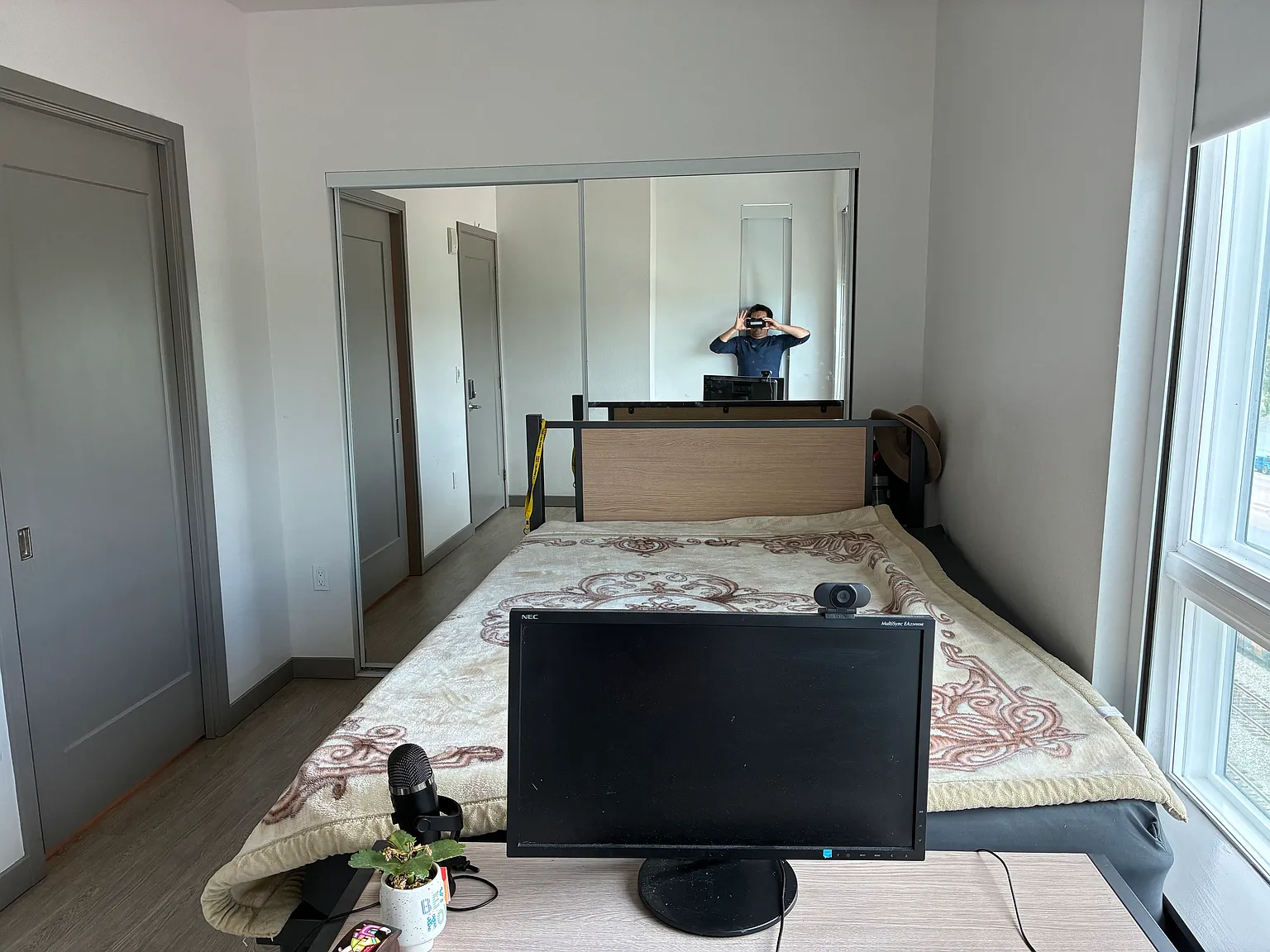 1 bed, 1427 sqft, $1,474 — Photo 3
