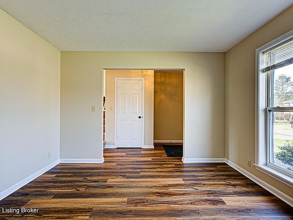 5th image of 10008 Belltower Ct