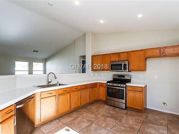 3rd image of 500 Salzburg Ave