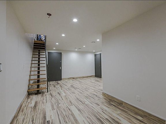 4th image of 182 Jefferson St #1A