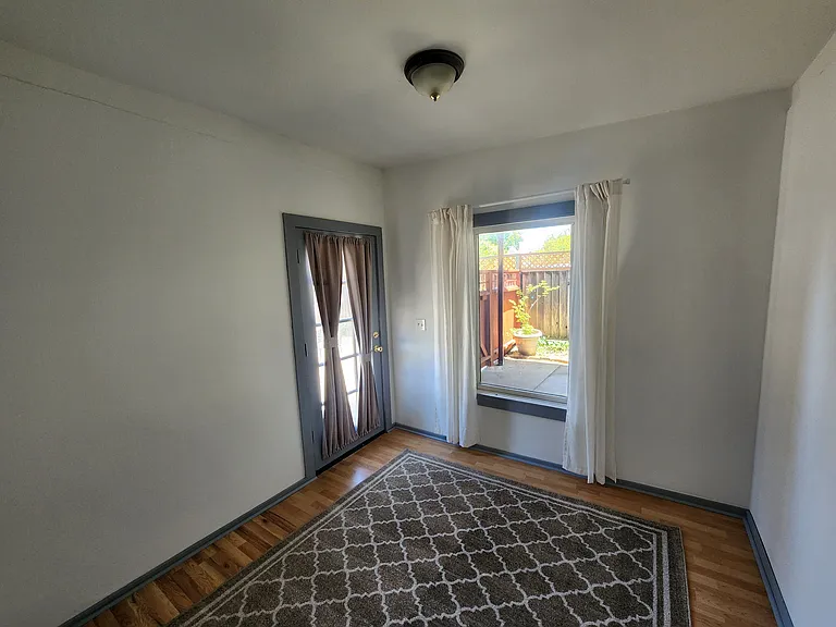245A Van Ness Ave #A — Photo 4