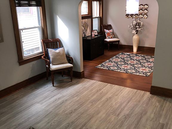 grand room to dinning room