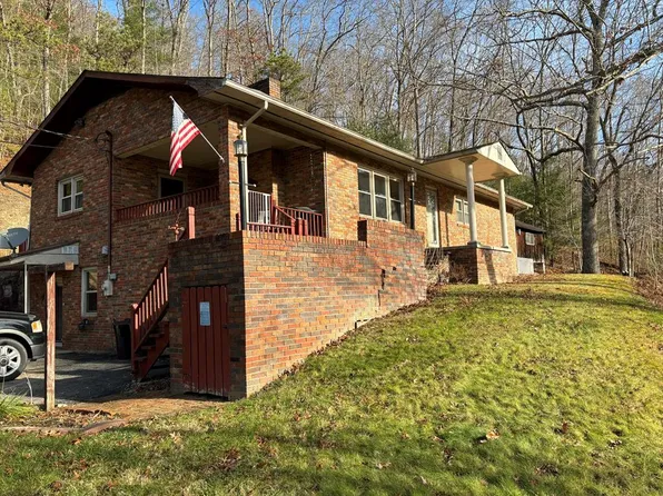 1651 Indian Creek Rd, Cedar Bluff, VA 24609