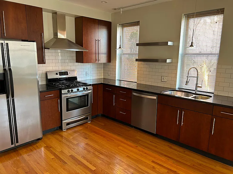 58 S 20th St #58 — Photo 10