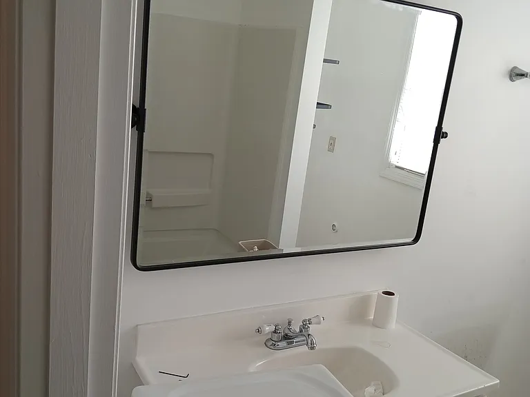 front bath on 2nd floor