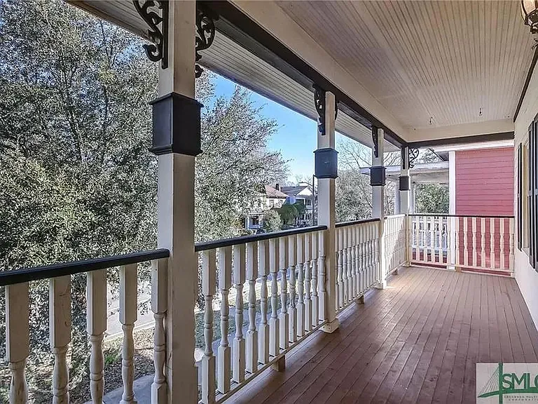 637 E Henry St #B — Photo 19