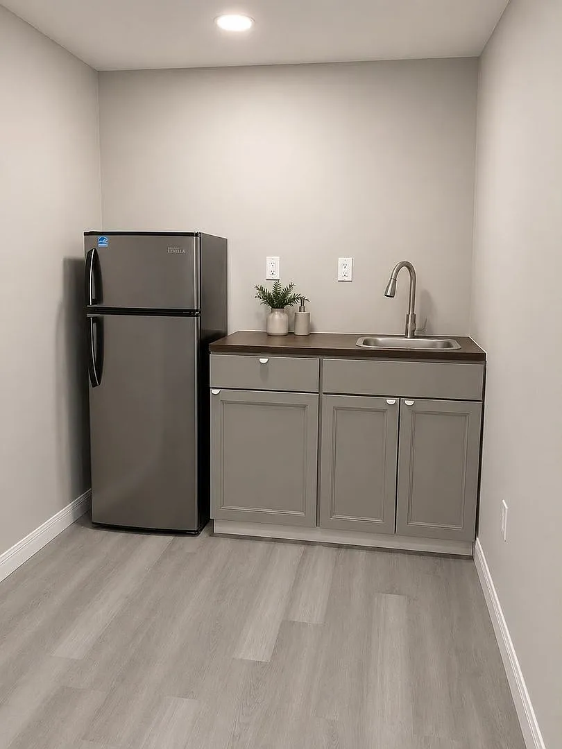 977 Antigua Avenue East — Photo 2