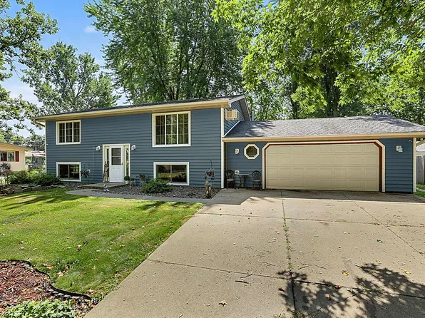 145 7th St NW, Milaca, MN 56353