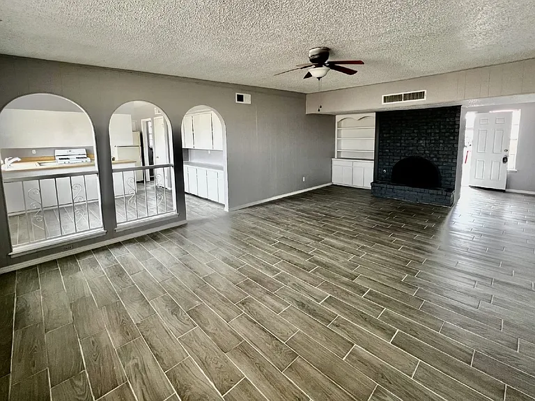 1618 Dale Douglas Dr — Photo 5