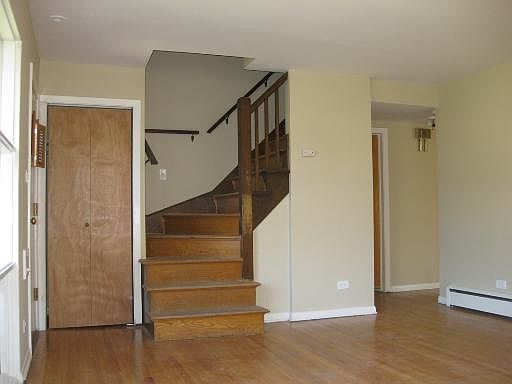 2nd image of 3925 W Fargo Ave