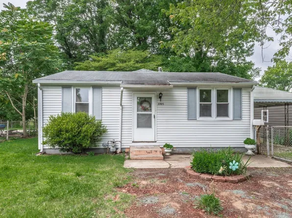 2705 S Englewood Ave, Evansville, IN 47714