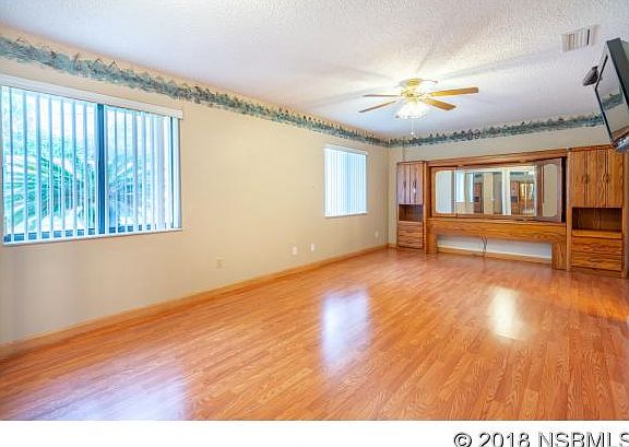 4th image of 104 North St