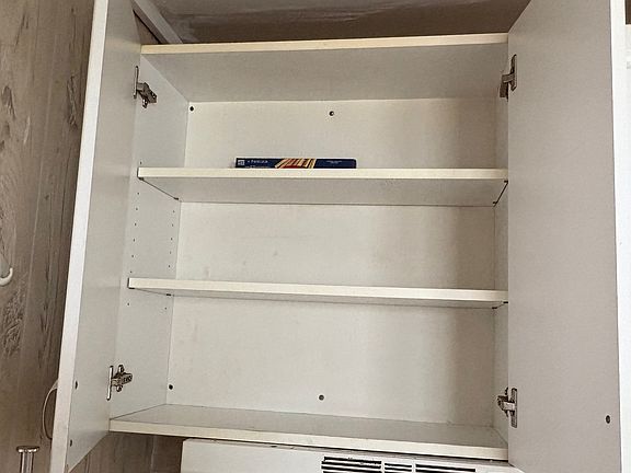 Kitchen Cabinet above stove