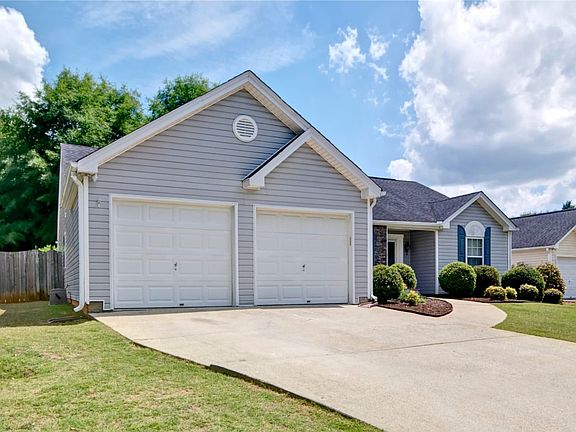 2nd image of 143 River Marsh Ln