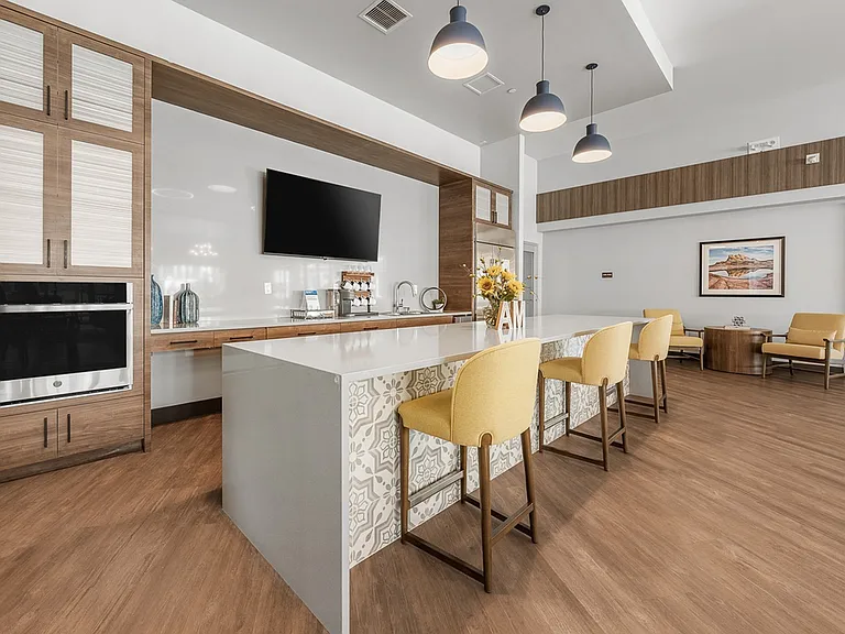 Lounge/Kitchen