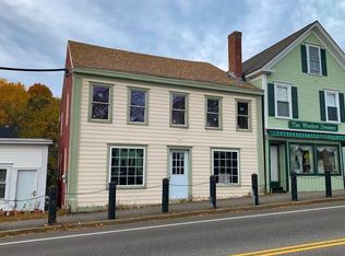 18 Main St, Topsham, ME 04086