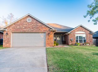 716 Azalea Hill Dr, Yukon, OK 73099