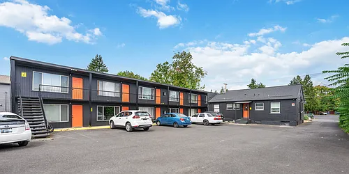 Raymond Apartments Photo 1