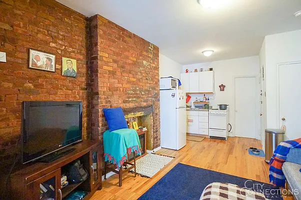 Rented by City Connections Realty | media 21