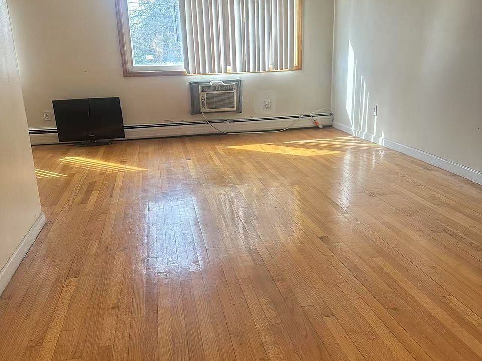 1st image of 13400 59th Ave #3